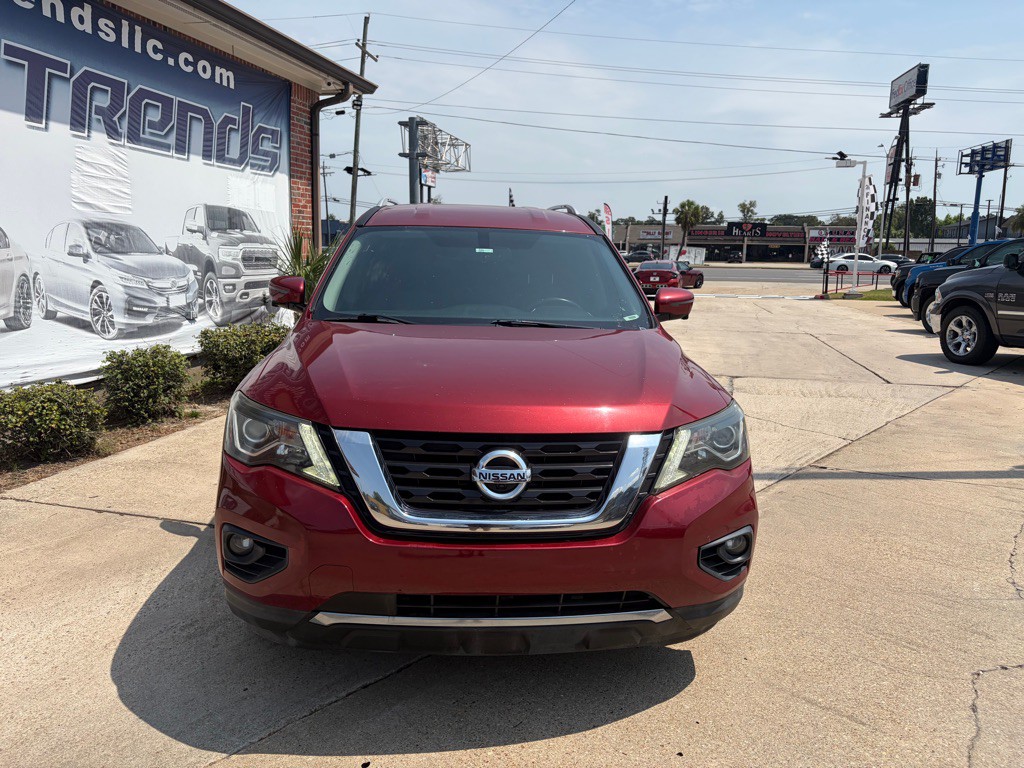 2017 Nissan Pathfinder Image 2