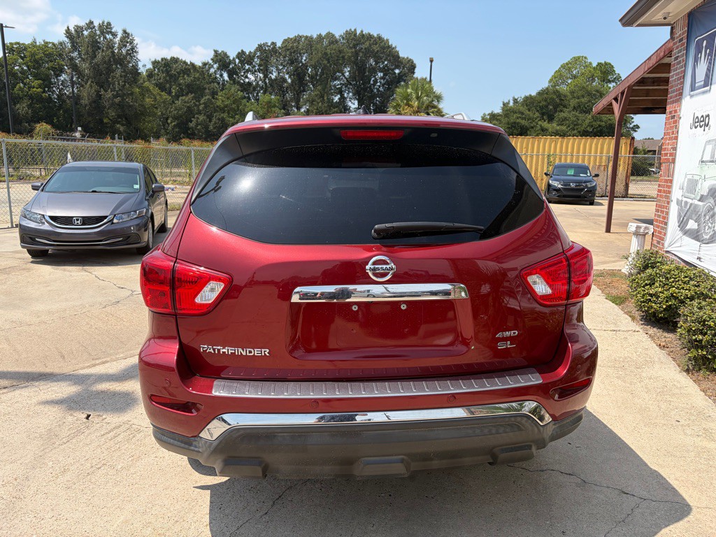 2017 Nissan Pathfinder Image 4
