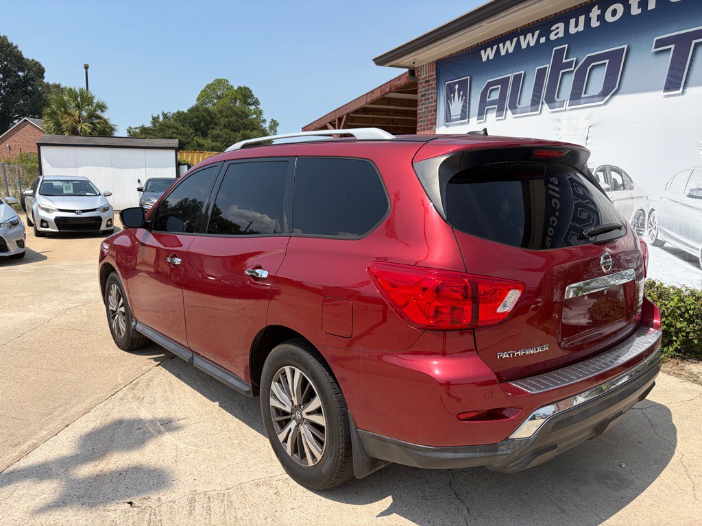 2017 Nissan Pathfinder Image 5