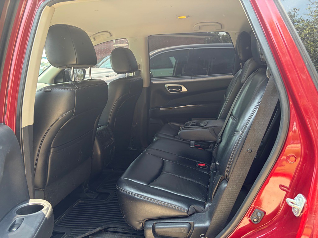 2017 Nissan Pathfinder Image 7