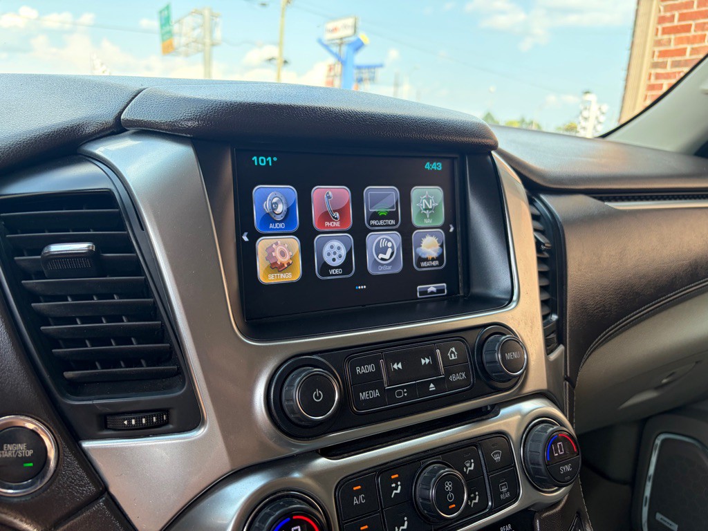 2017 Chevrolet Suburban Image 15