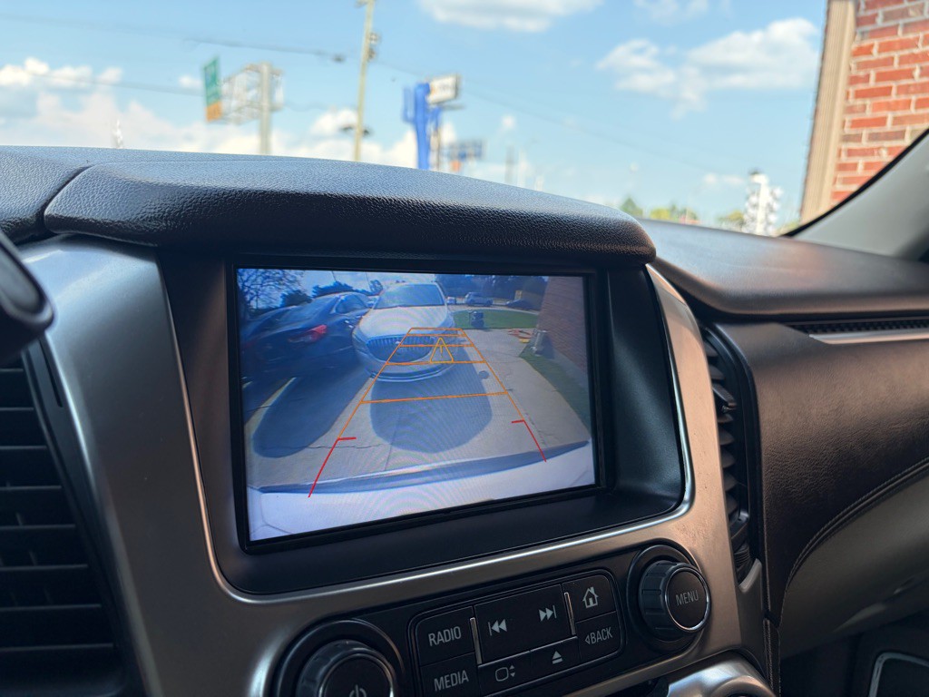 2017 Chevrolet Suburban Image 17