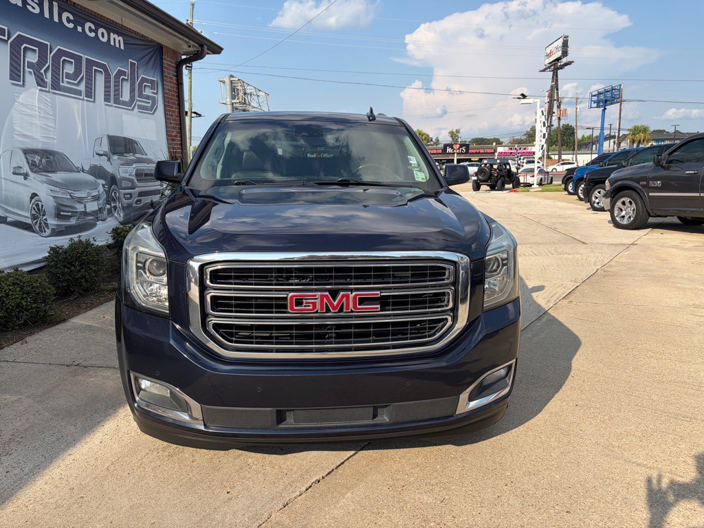 2020 GMC Yukon Image 2