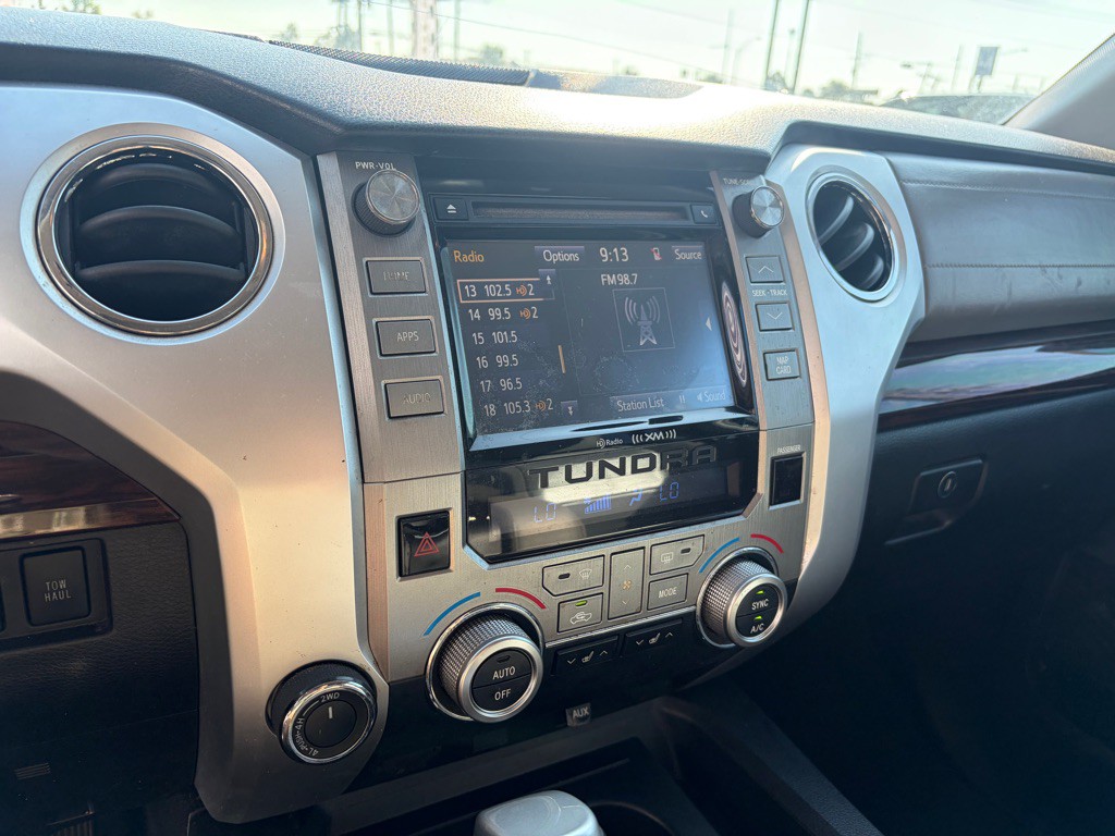 2015 Toyota Tundra Image 11