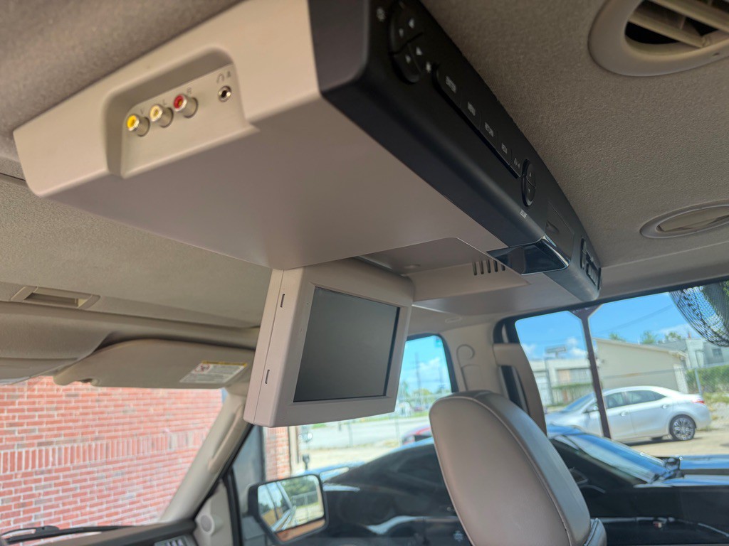 2010 Ford Expedition Image 10