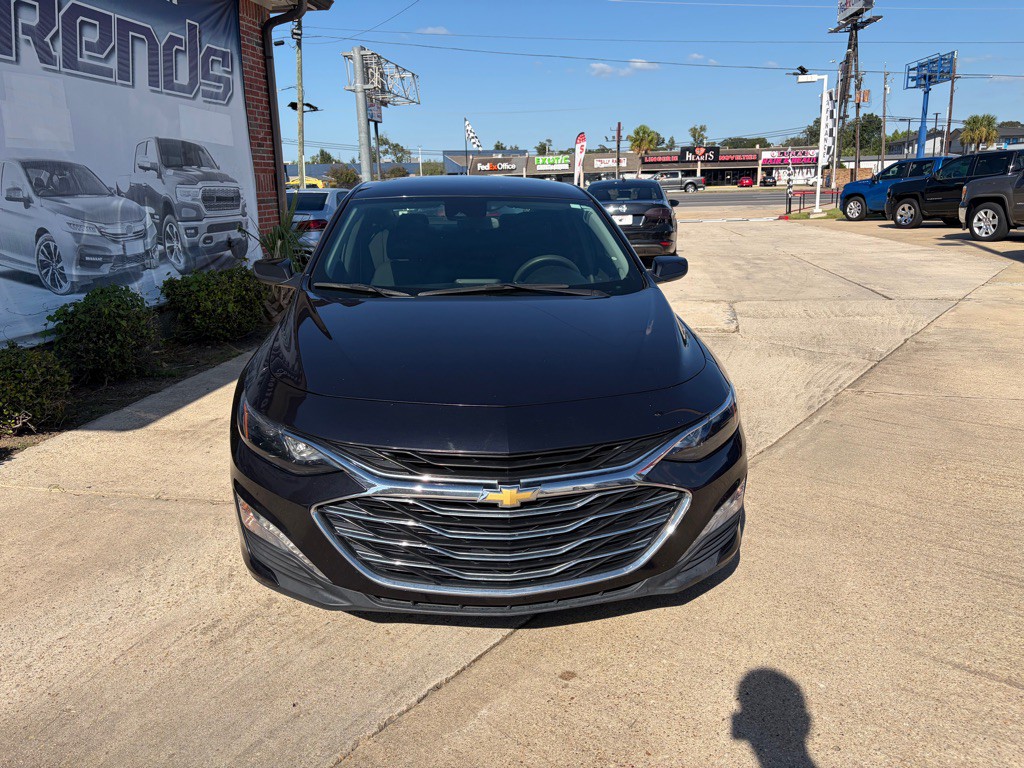 2023 Chevrolet Malibu Image 2