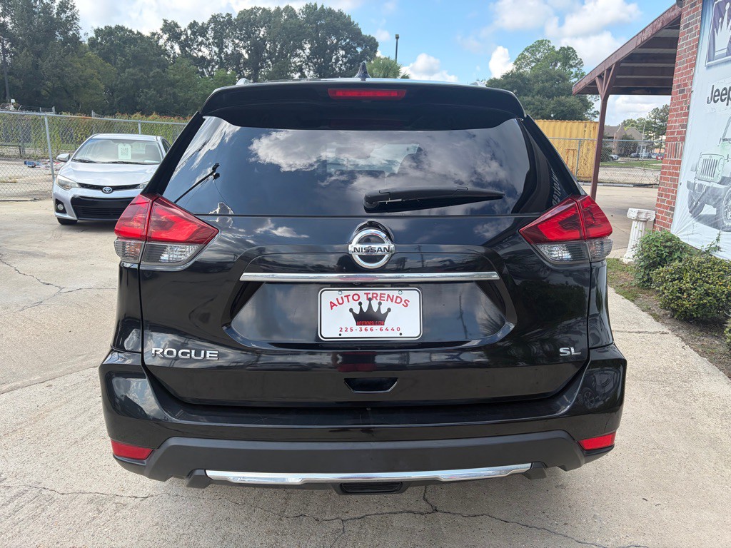 2018 Nissan Rogue Image 4