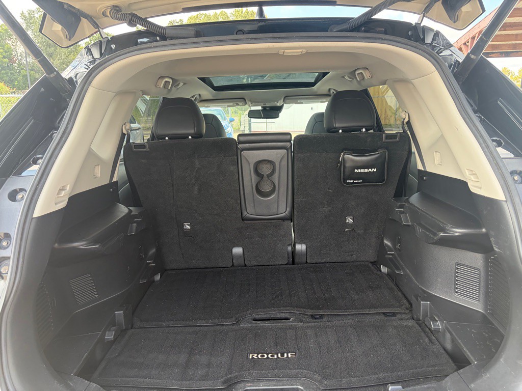 2018 Nissan Rogue Image 8