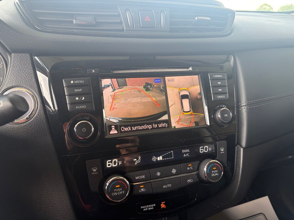 2018 Nissan Rogue Image 12