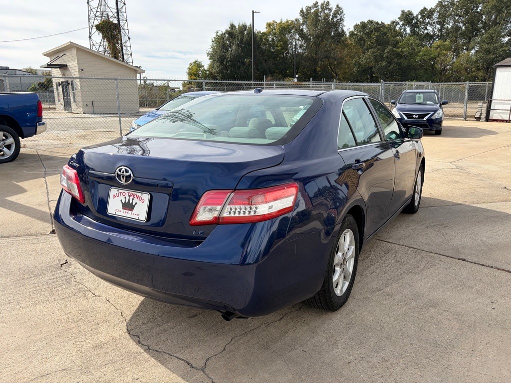 2011 Toyota Camry Image 4