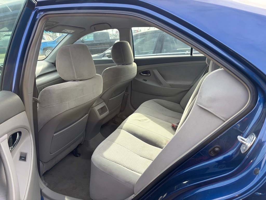 2011 Toyota Camry Image 8