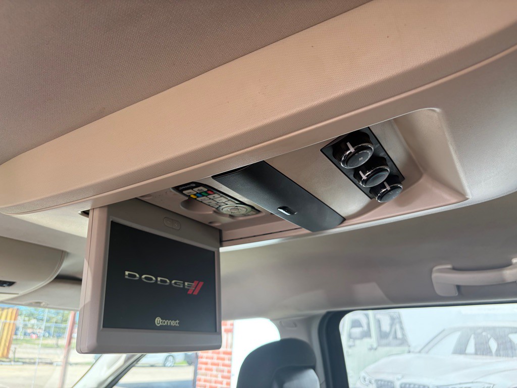 2015 Dodge Grand Caravan Image 9