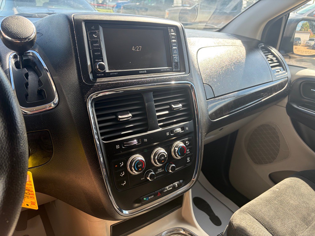 2015 Dodge Grand Caravan Image 14
