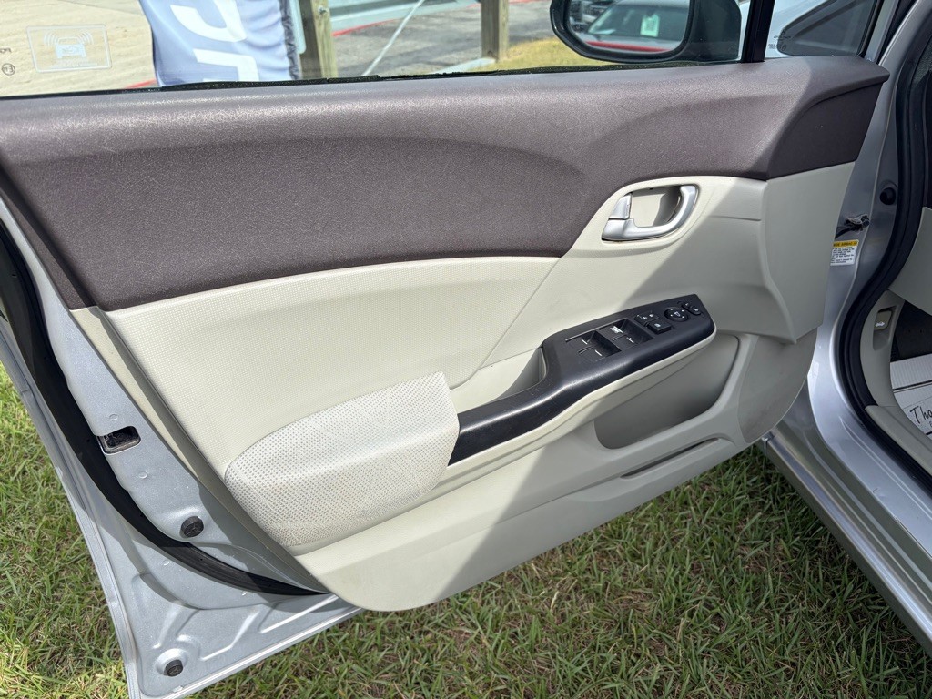 2012 Honda Civic Image 9