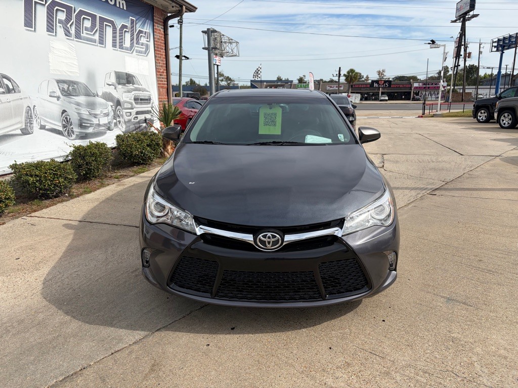 2016 Toyota Camry Image 2