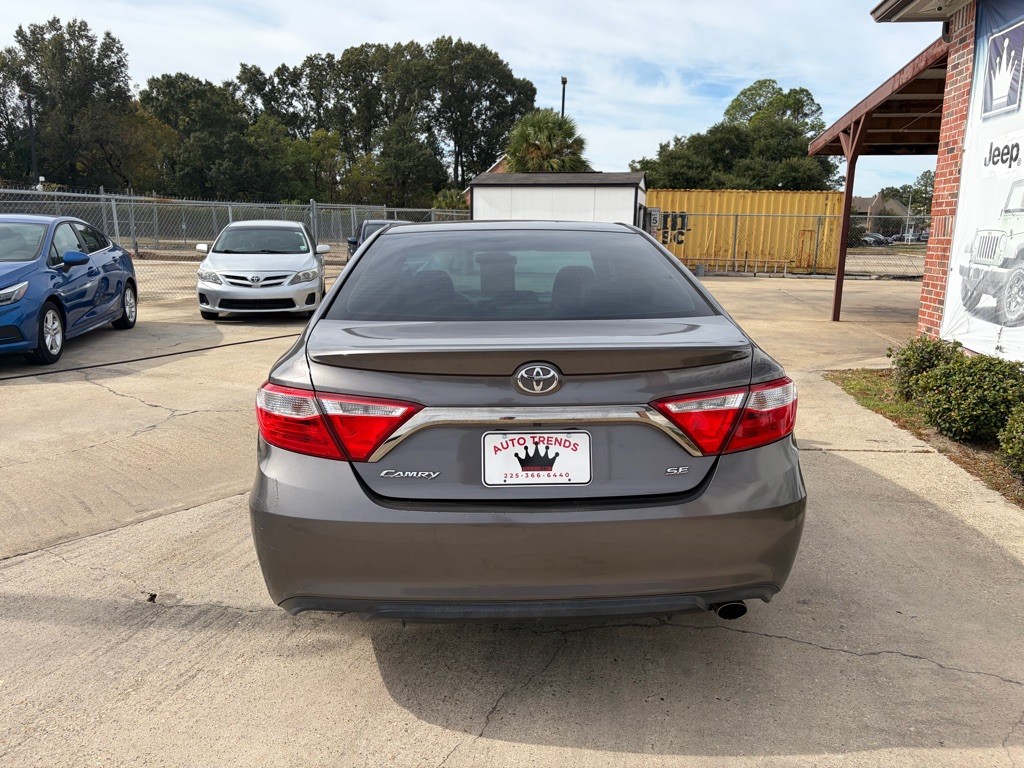 2016 Toyota Camry Image 5