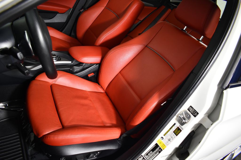 2014 BMW X1 Image 14