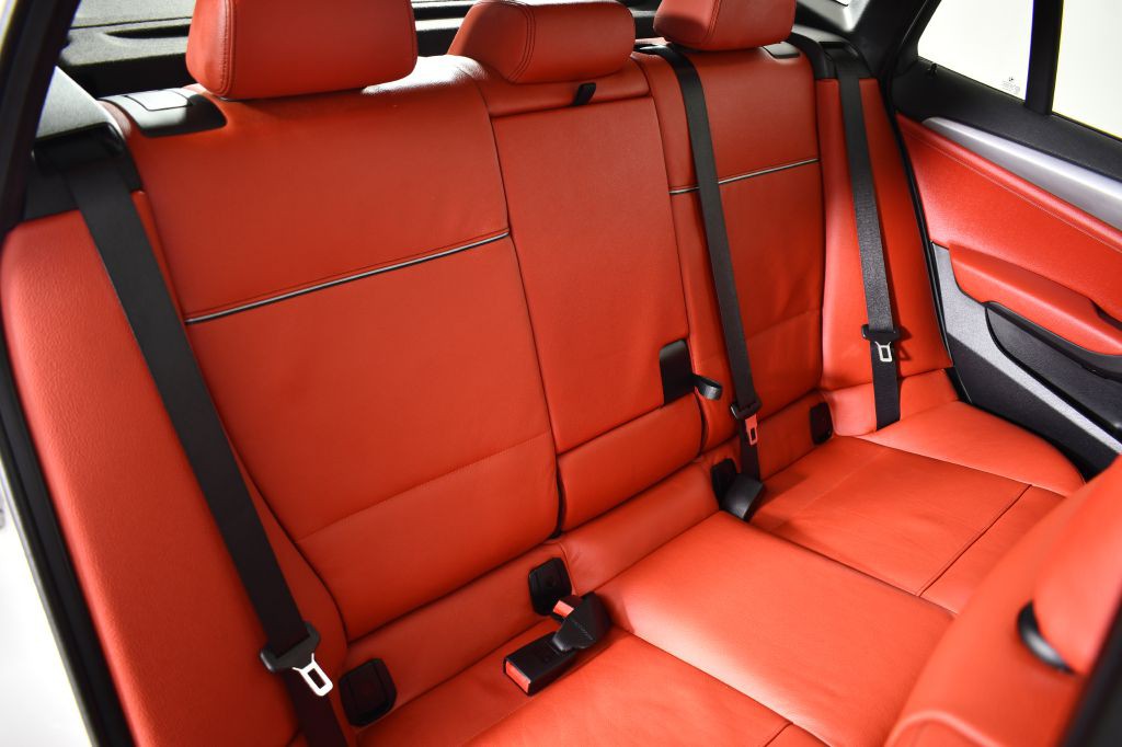 2014 BMW X1 Image 17