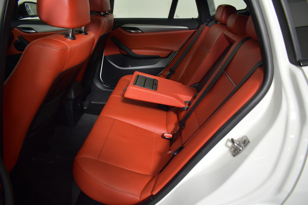 2014 BMW X1 Image 18