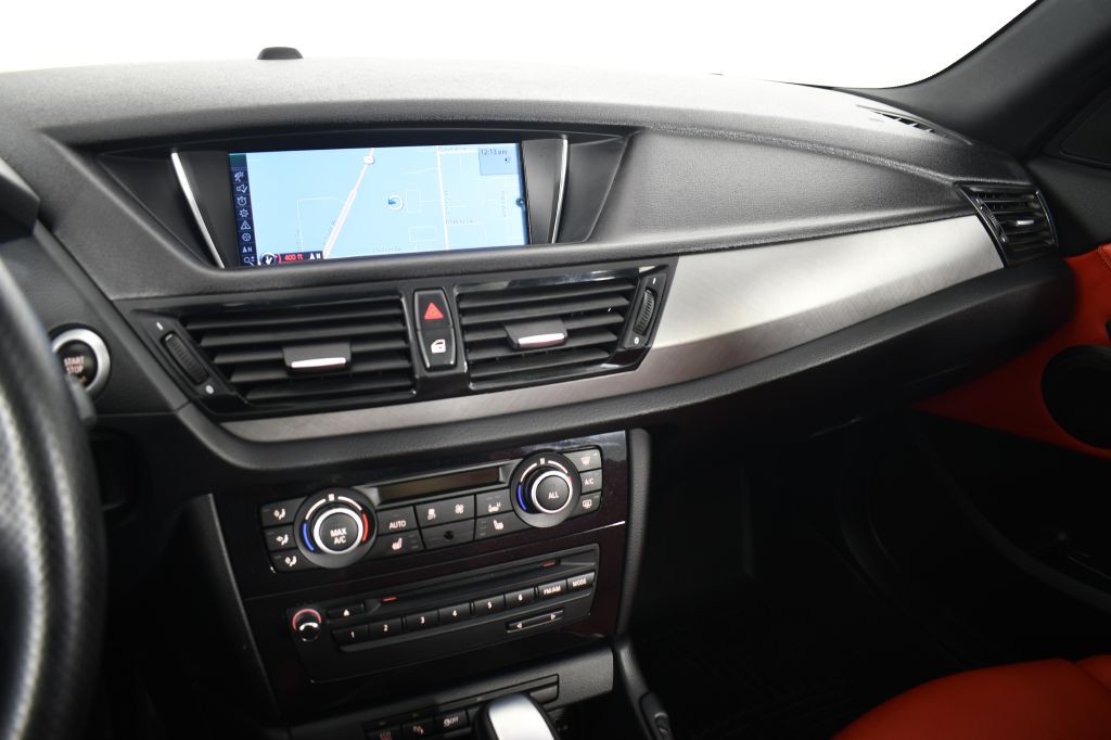 2014 BMW X1 Image 33