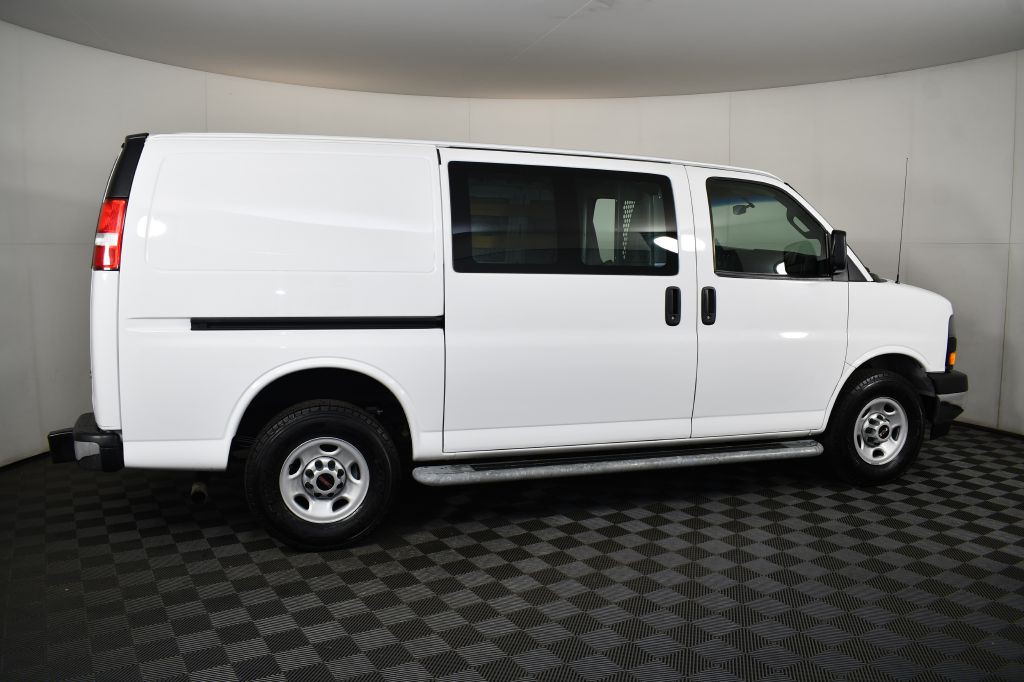 2017 GMC Savana Image 5