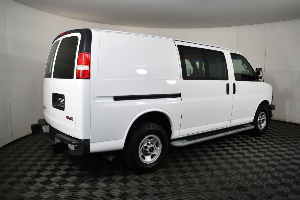 2017 GMC Savana Image 6
