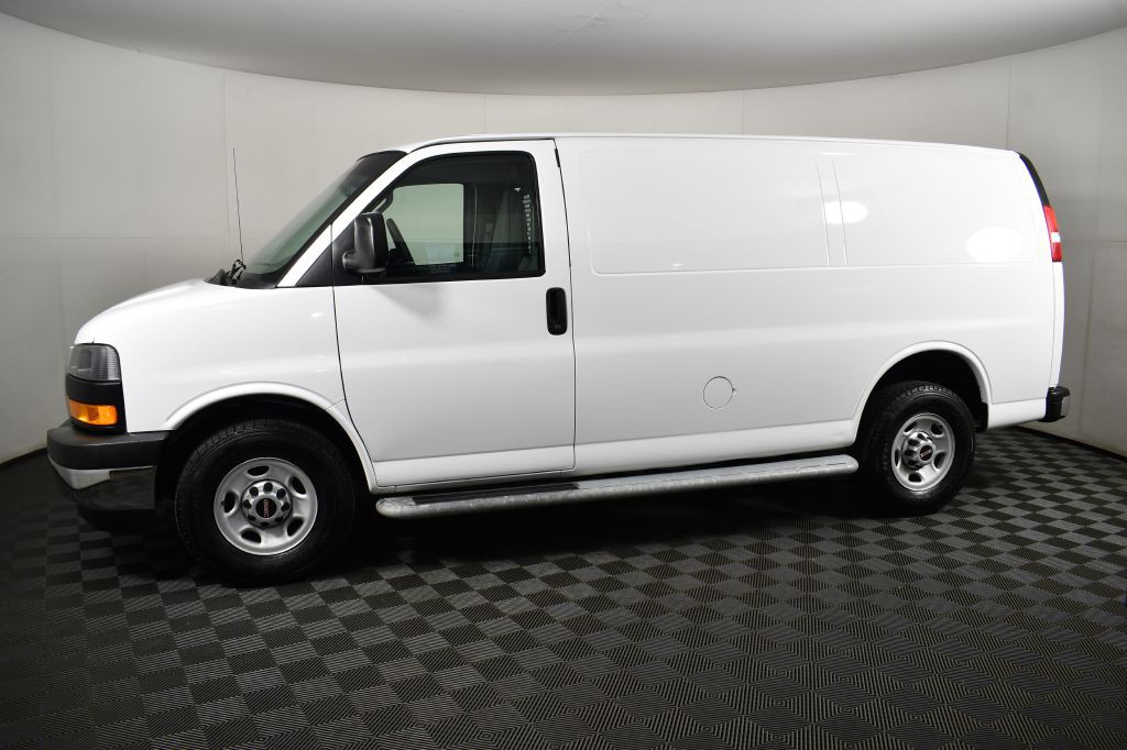 2017 GMC Savana Image 11