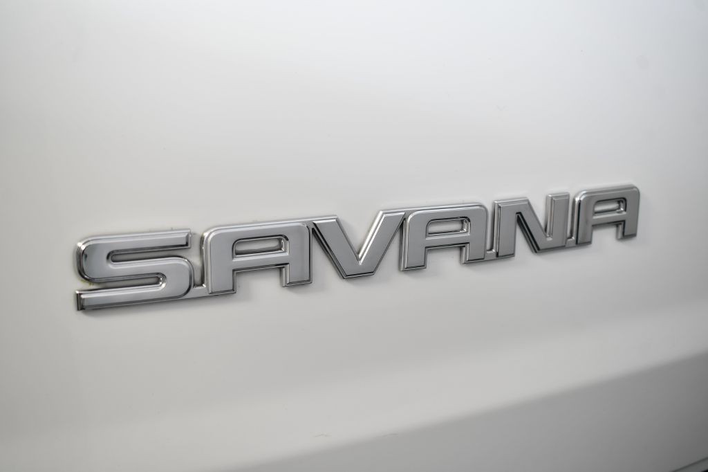 2017 GMC Savana Image 12