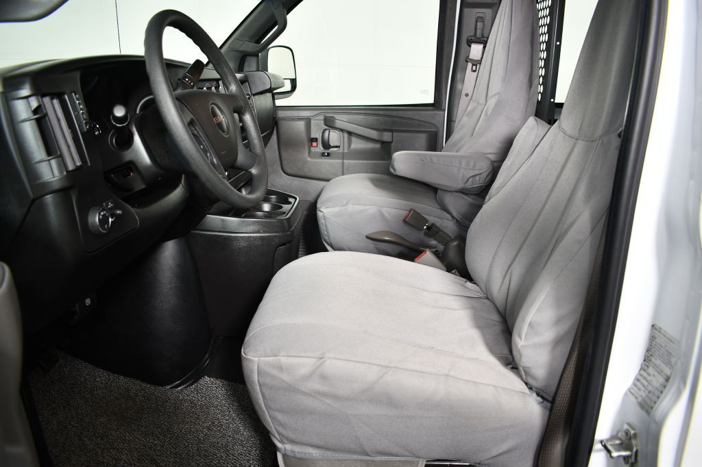 2017 GMC Savana Image 21