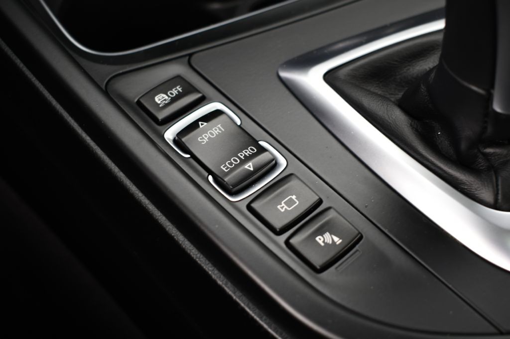 2016 BMW 4 Series Image 38