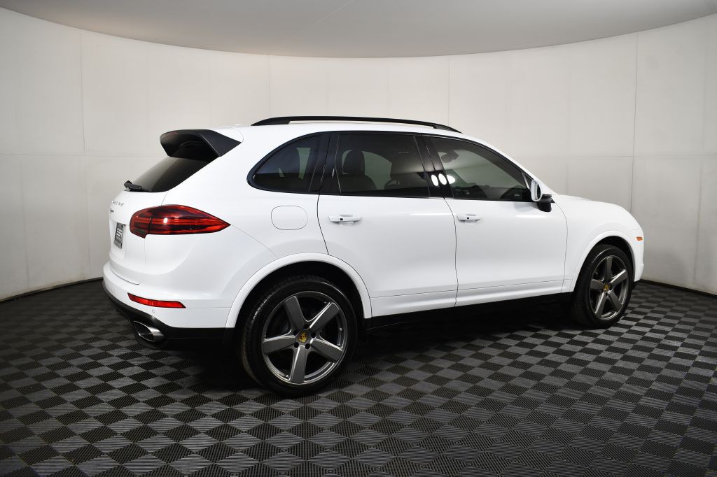 2017 Porsche Cayenne Image 6