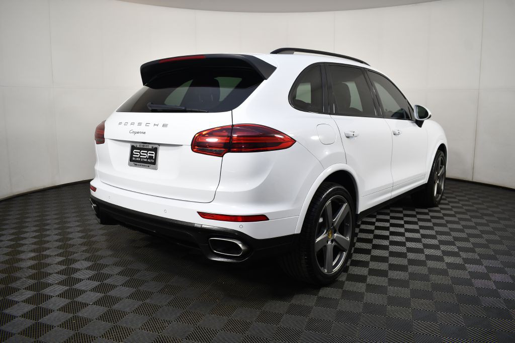 2017 Porsche Cayenne Image 7