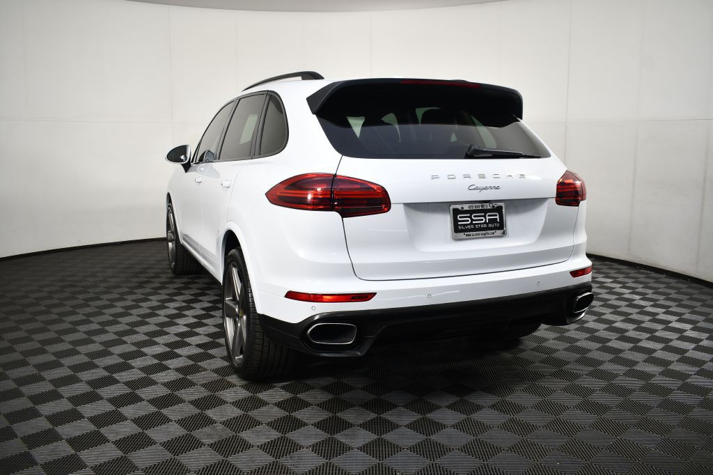 2017 Porsche Cayenne Image 9