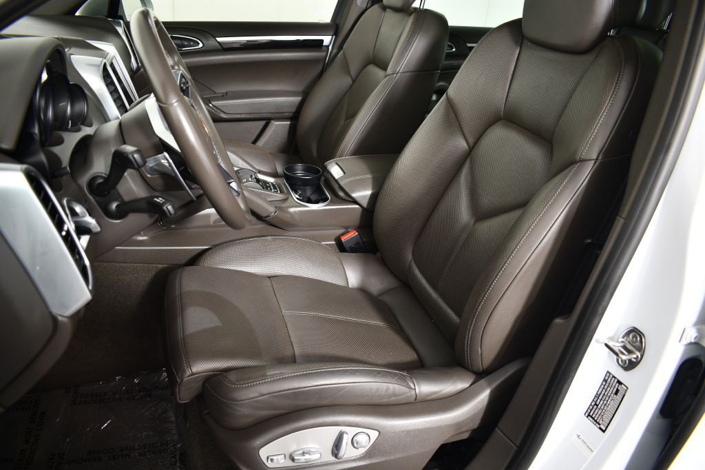 2017 Porsche Cayenne Image 15