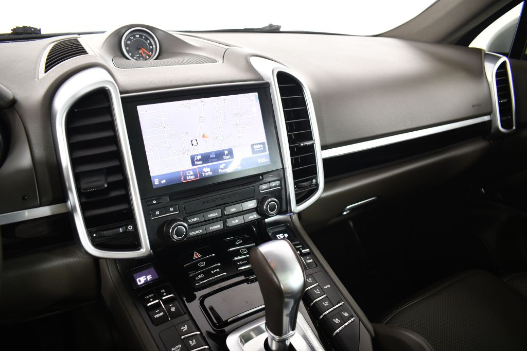 2017 Porsche Cayenne Image 27