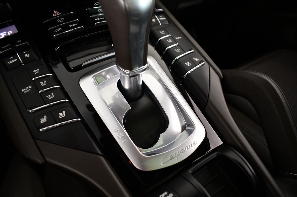 2017 Porsche Cayenne Image 31