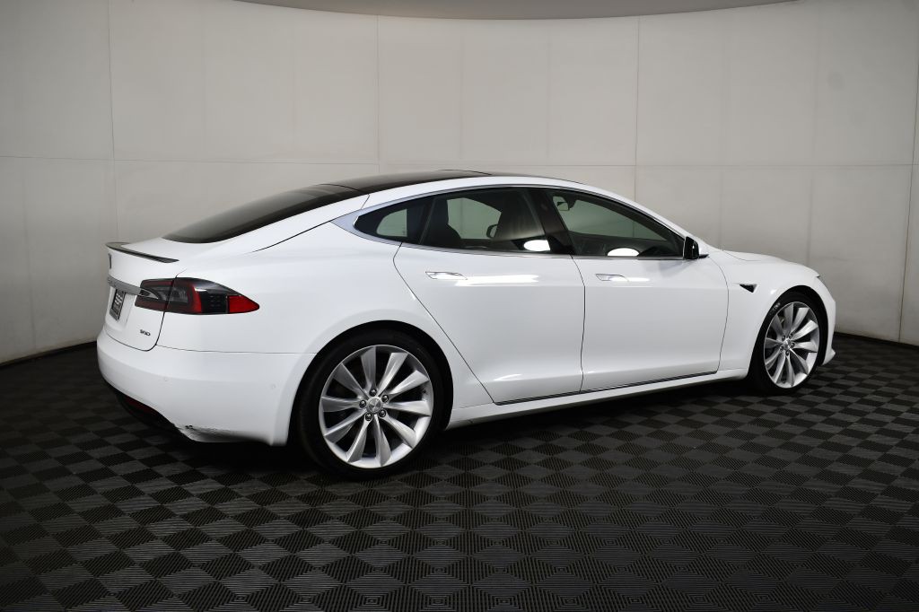 2016 Tesla Model S Image 6