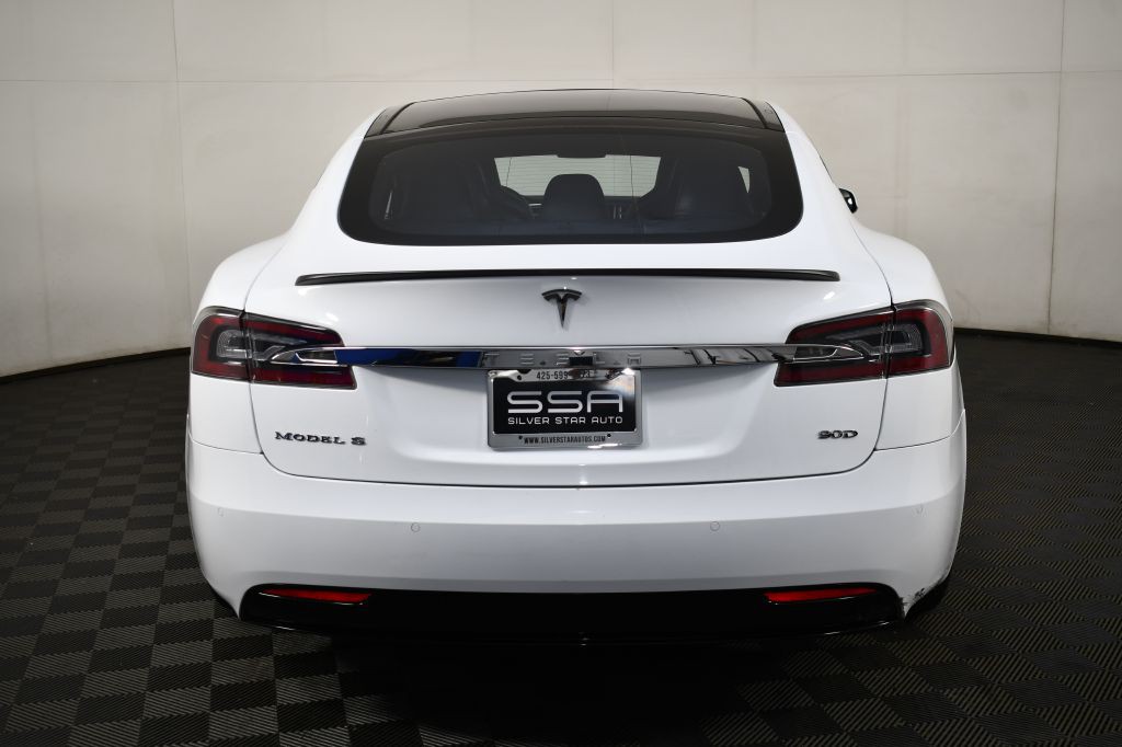 2016 Tesla Model S Image 8