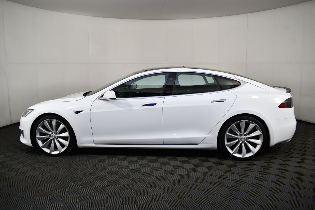 2016 Tesla Model S Image 11