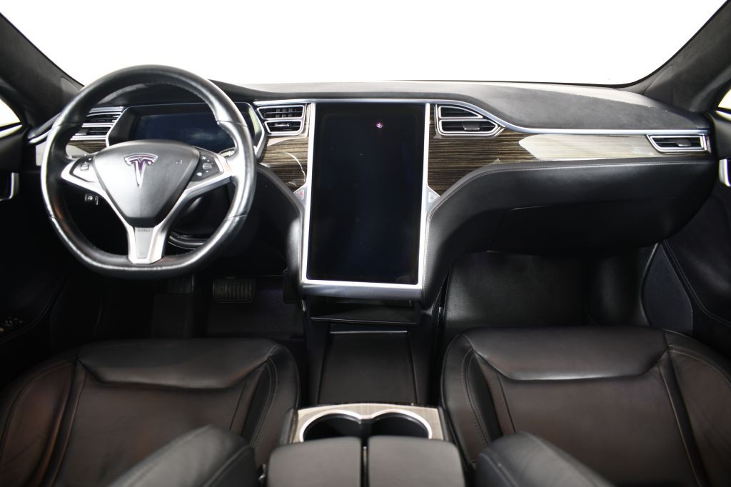 2016 Tesla Model S Image 17