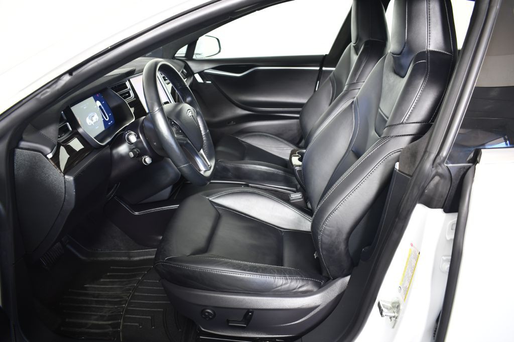 2016 Tesla Model S Image 18