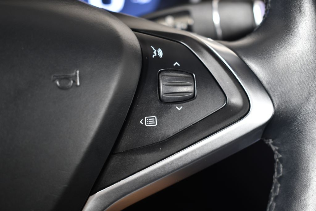 2016 Tesla Model S Image 30