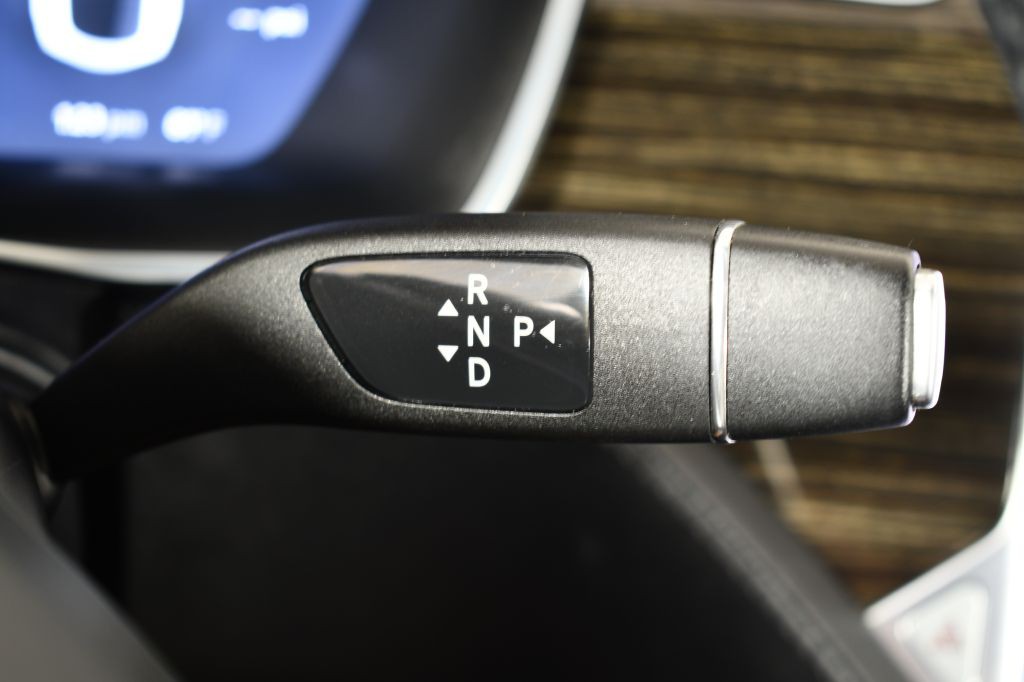 2016 Tesla Model S Image 31