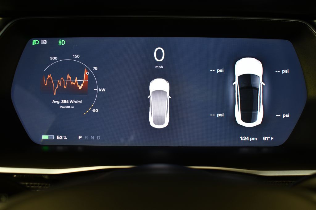 2016 Tesla Model S Image 32
