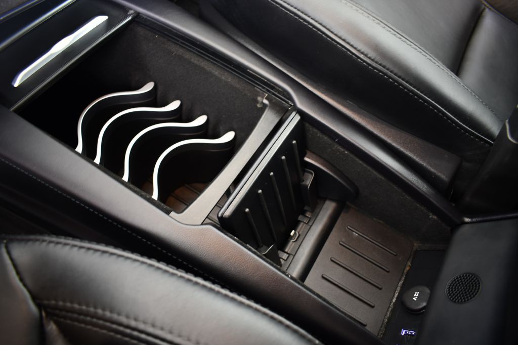 2016 Tesla Model S Image 37