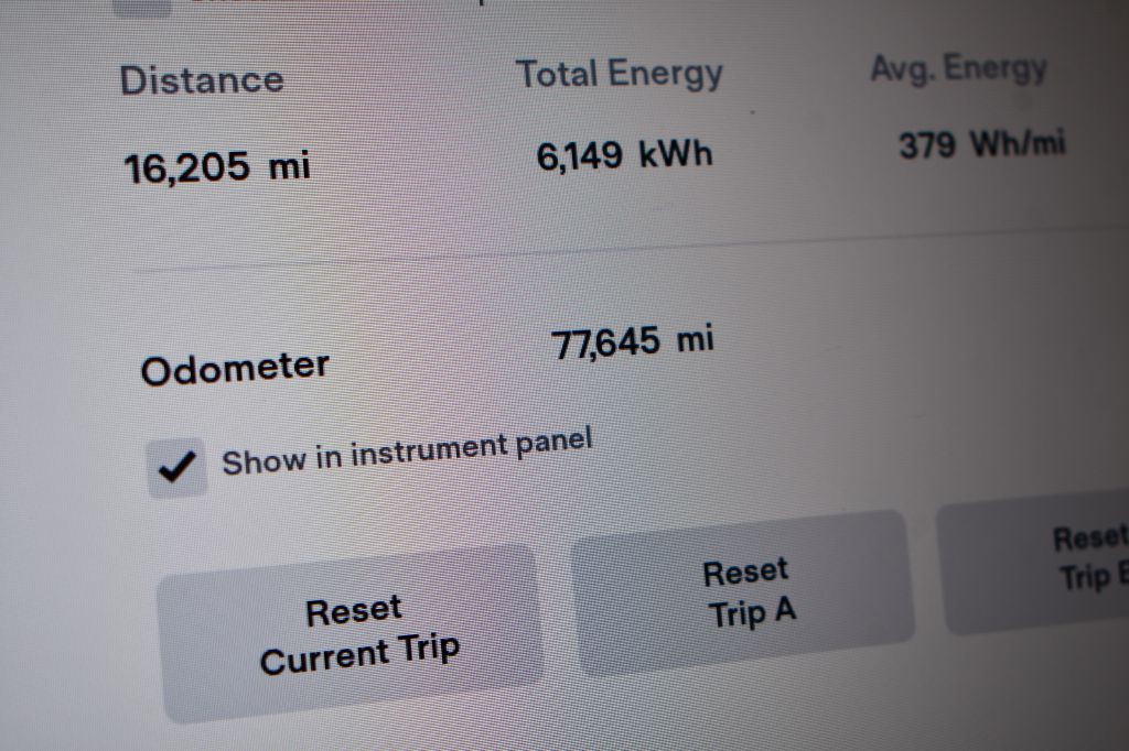 2016 Tesla Model S Image 38