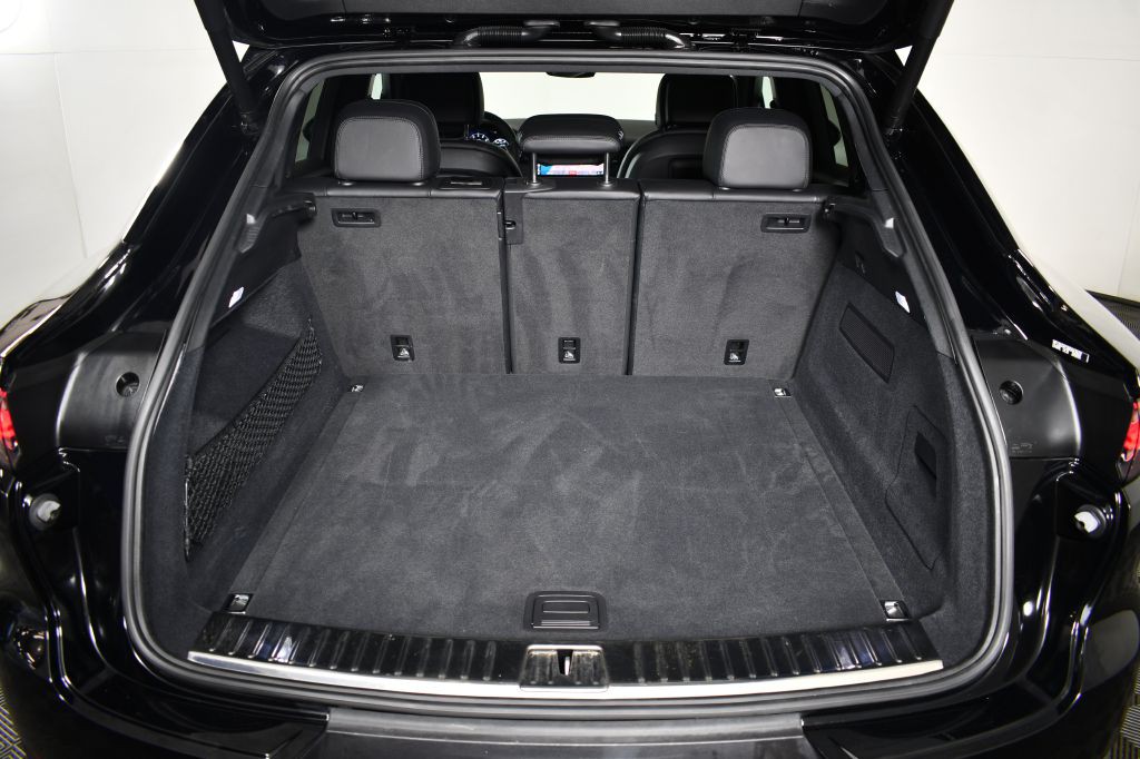 2021 Porsche Cayenne Image 12