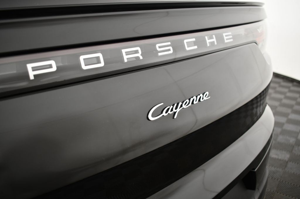 2021 Porsche Cayenne Image 15