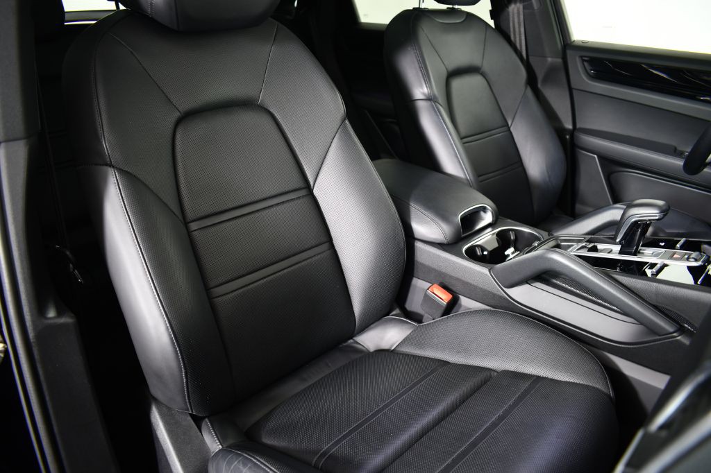2021 Porsche Cayenne Image 25