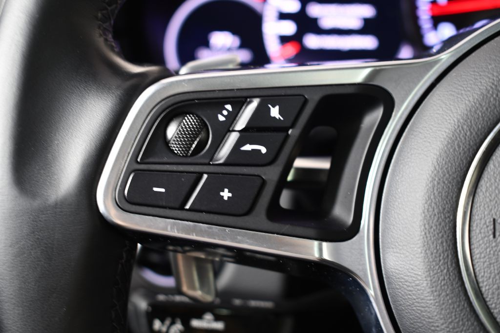 2021 Porsche Cayenne Image 35